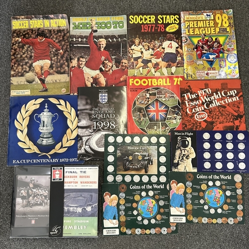 A selection of 1970's football collectors card albums together with ...
