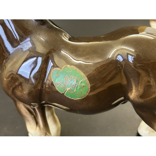 277 - Two vintage Beswick foals (one with small chip to ear) together with a Melba ware horse, approx. 6 1... 