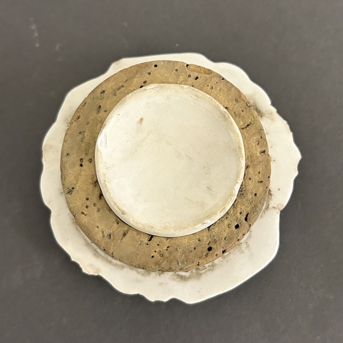 42 - A vintage Japanese porcelain sake barrel with lid, marked with Oriental characters, approx. 11