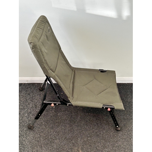 441 - A Conquest green canvas fishing seat (with wear, but complete)