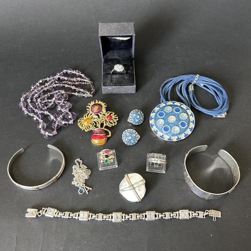 119 - Various costume jewellery including a white metal bracelet and chain