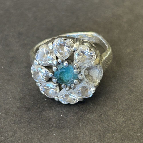 121 - Six 925 sterling silver rings in various sizes, some stone set, combined weight approx. 27g (conditi... 