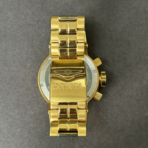 352 - A boxed Invicta Pro Diver gentlemans wristwatch, Model No.25076, 52mm dia, comes with some paperwork
