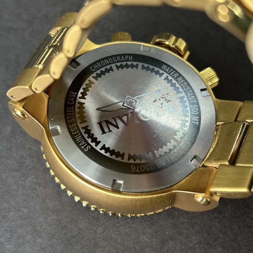 352 - A boxed Invicta Pro Diver gentlemans wristwatch, Model No.25076, 52mm dia, comes with some paperwork