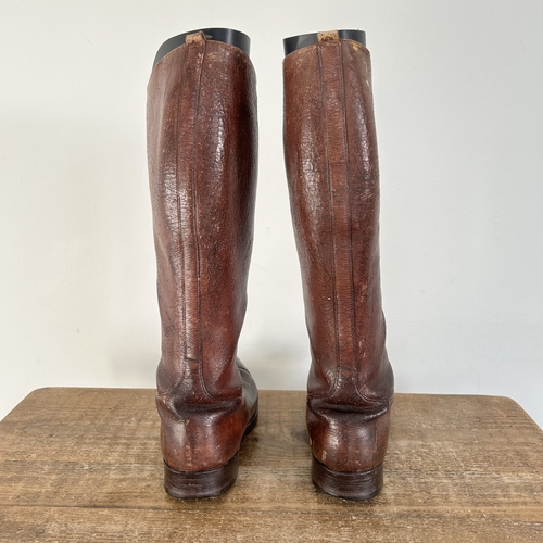 367 - A pair of WW1 era knee high soft leather upper Officers boots, possibly a private purchase (signs of... 