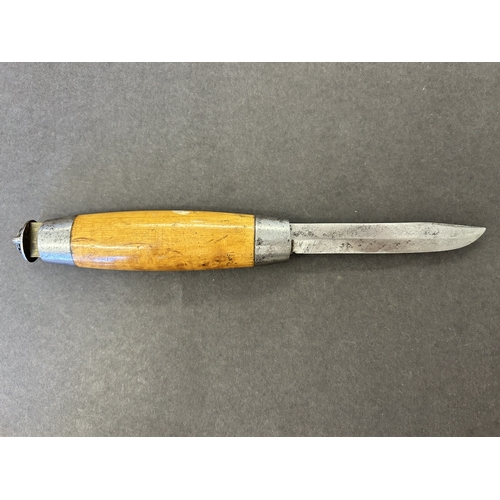 80 - A vintage Joh. Engstrom Eskilstuna Swedish barrel knife, 3 3/4