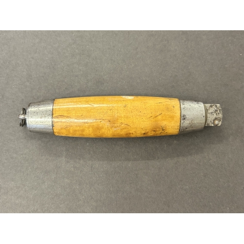 80 - A vintage Joh. Engstrom Eskilstuna Swedish barrel knife, 3 3/4