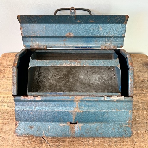 395 - A vintage metal toolbox with tray inside, 15