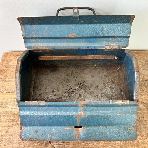395 - A vintage metal toolbox with tray inside, 15