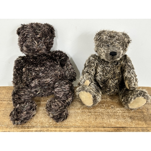 68 - A vintage Gund teddy bear, approx. 16