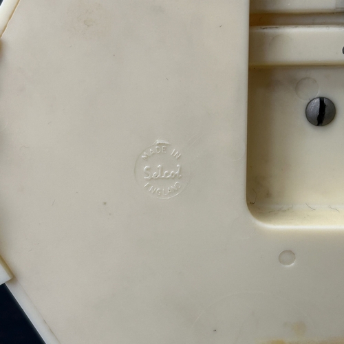 91 - A vintage Selcol musical cigarette dispenser, also known as a lipstick carousel, approx. 7 3/4