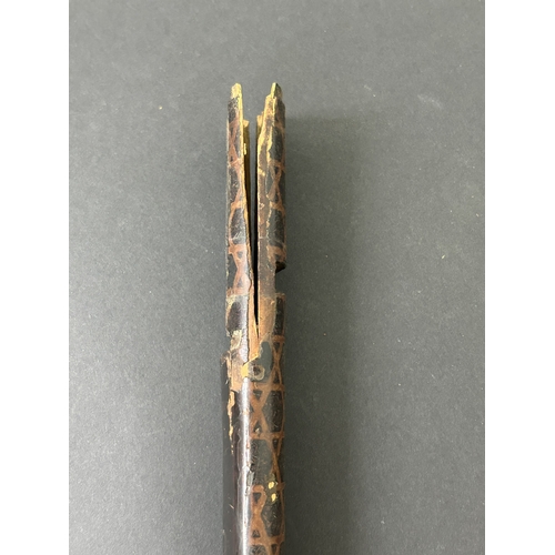 204 - An antique Wakizashi Japanese sword with a Tsuka and Tsuba and yellow metal Menukis, blade approx. 1... 