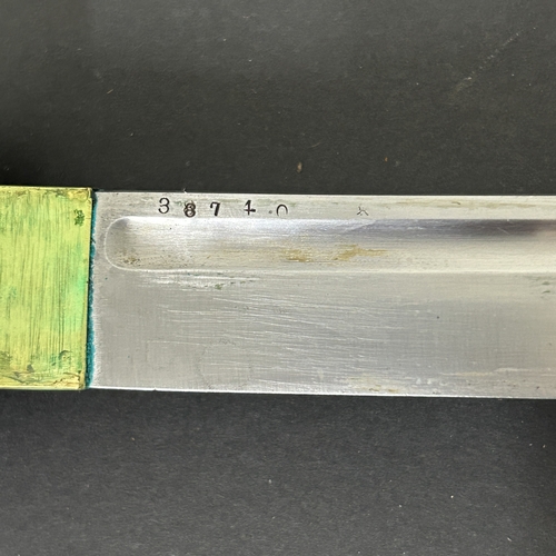 217 - A Shin-Gunto Japanese sword, standard WW2 issue in a green scabbard, military mounts, matching numbe... 