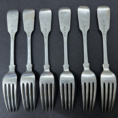 154 - A set of six Victorian hallmarked silver table forks, weight approx. 300g