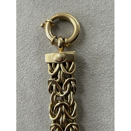 163 - A stunning 585 (14ct gold) byzantine link bracelet with applied plaque for 'Cetas 585', fine gold je... 
