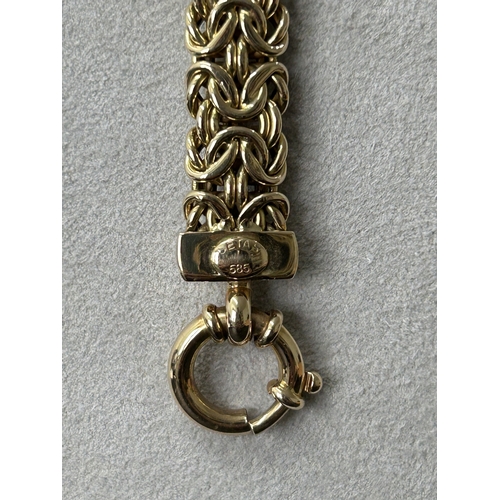 164 - A stunning 585 (14ct gold) byzantine link necklace with applied plaque for 'Cetas 585', fine gold je... 