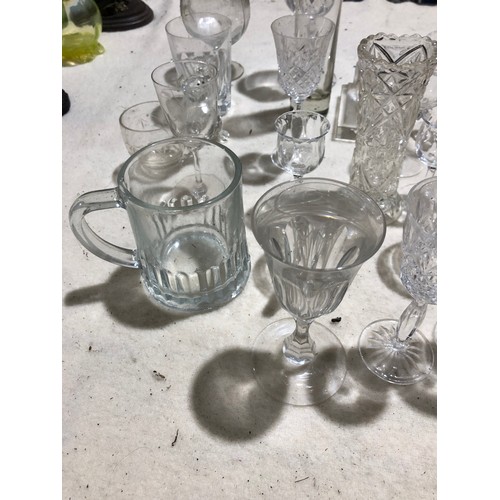 291 - Box of cut Glass