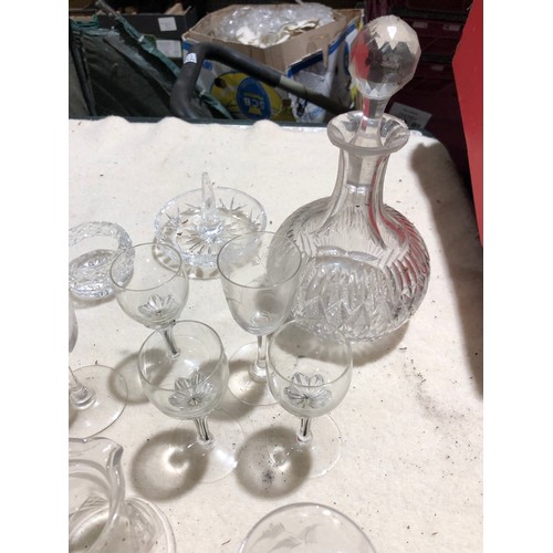 291 - Box of cut Glass