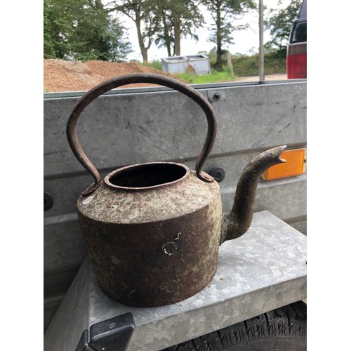 201A - Heavy cast iron kettle. No lid
