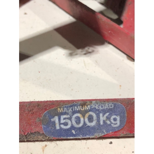 248 - 4 x 1.5 Tonne GLT axle stands
