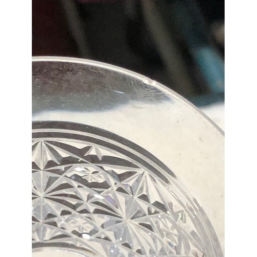 266 - Fruit box containing glassware