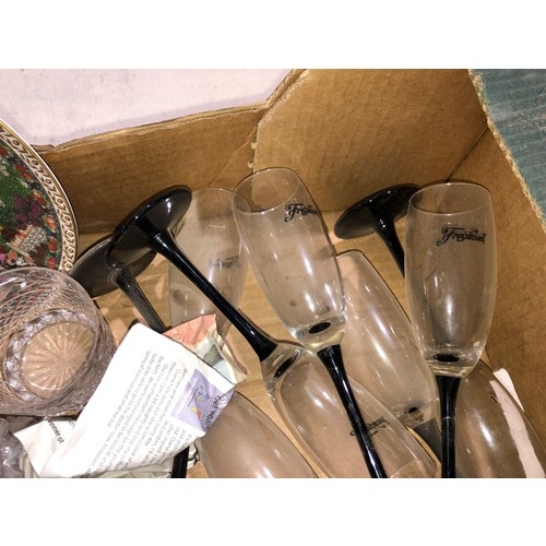 299 - Box of mixed Glass/China