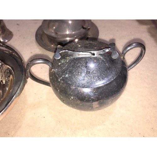 314 - A collection of silver plated items as pictured