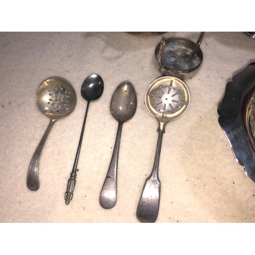 314 - A collection of silver plated items as pictured