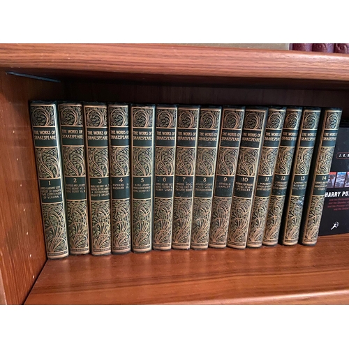 Lot 322       
