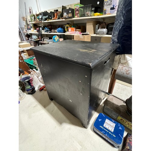 455 - Painted wooden box seat