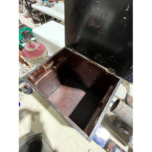 455 - Painted wooden box seat