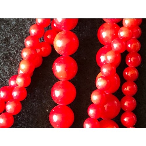 14 - Good quality Sponge & Red Coral Multi Strand necklace 100 cm.