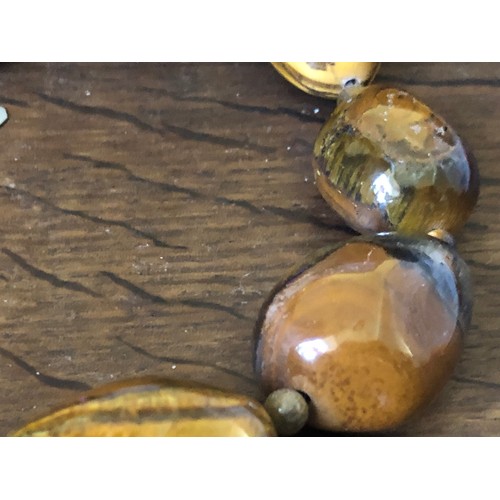 15 - Good quality Tigers Eye necklace 50 cm.