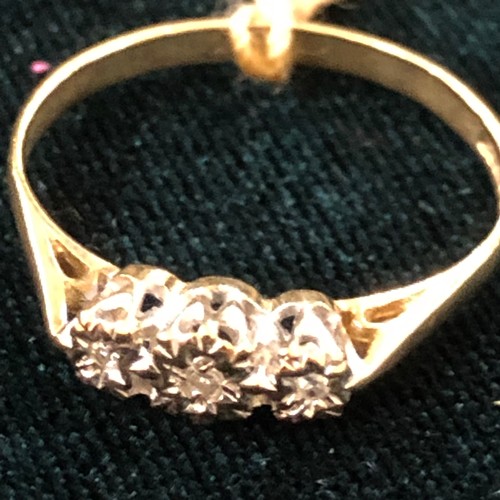 27 - Diamond 9ct Gold Trilogy Illusion Ring. Size O-P.