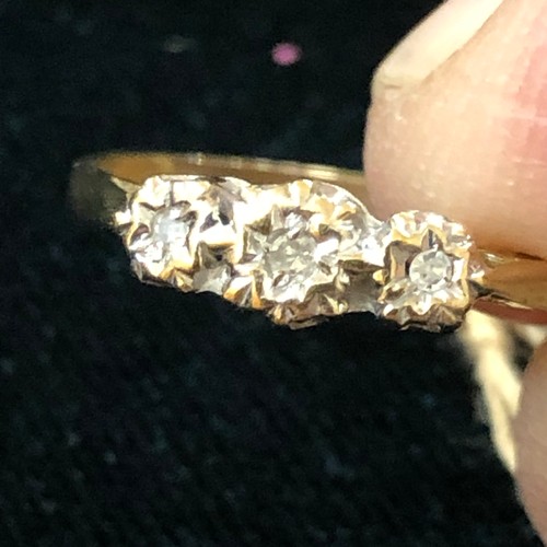 27 - Diamond 9ct Gold Trilogy Illusion Ring. Size O-P.