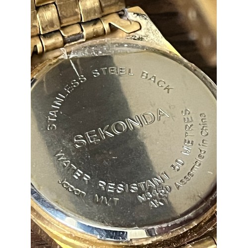 54 - Gents Sekonda Day Date watch with Metal strap 1980's in gold plated finish. Water resistant to 50 me... 