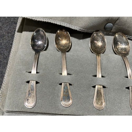 65 - Complete set of 6 Calegaro silver hallmarked 800 continental tea spoons