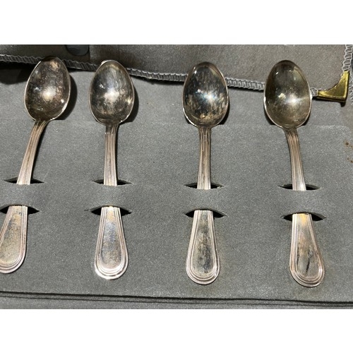 65 - Complete set of 6 Calegaro silver hallmarked 800 continental tea spoons