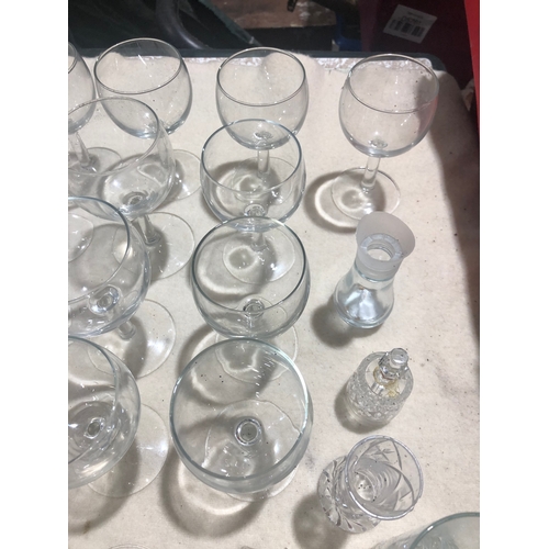 113 - Collection of clear glass to include wine & shot glasses