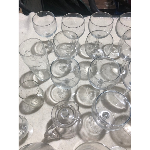 113 - Collection of clear glass to include wine & shot glasses