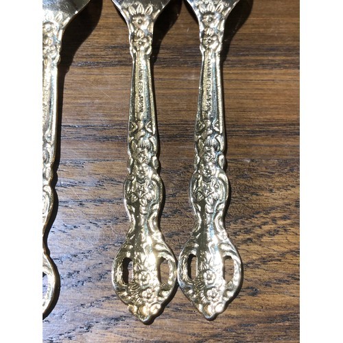 669 - 4 gold plated Japanese tea spoons