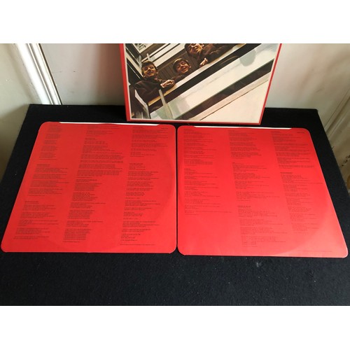 209 - The Beatles / 1967-1970 on Red Vinyl. PCSPR 717