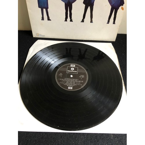 210 - The Beatles. Help. PCS 3071