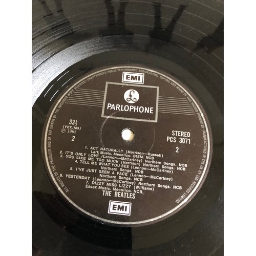 210 - The Beatles. Help. PCS 3071