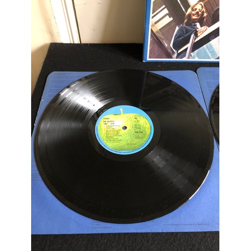 214 - The Beatles / 1967-1970 on Black Vinyl. PCSP 718