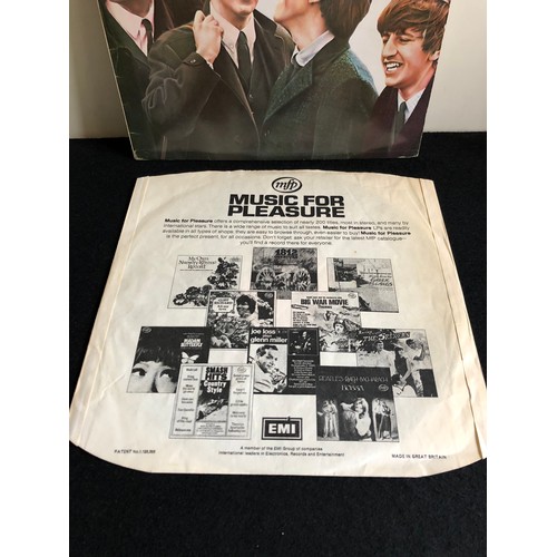 220 - The Beatles. Rock 'N' Roll Music Vol.1 MFP 50506