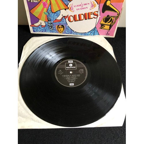 224 - The Beatles. A Collection of Beatles Oldies. PCS 7016