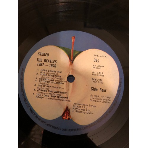 228 - The Beatles / 1967-1970 on Black Vinyl. PCSP 718