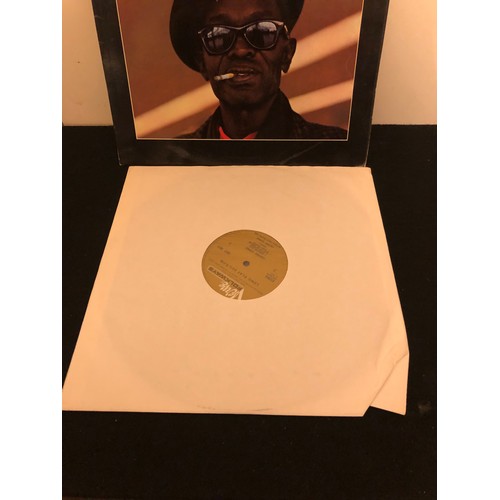 237 - Lightning Hopkins. Lightnin' Strikes SVLP 5014