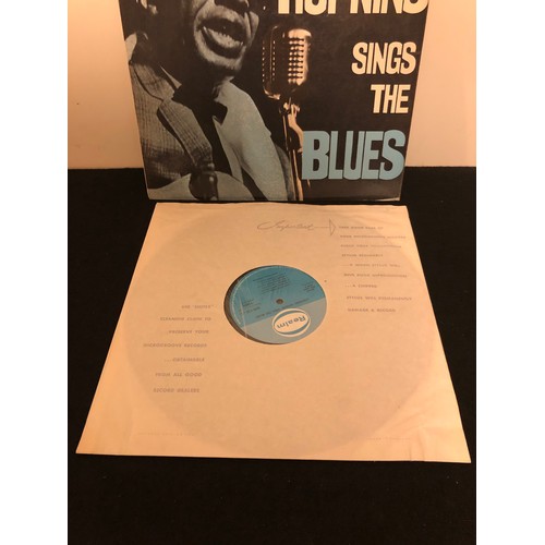 239 - Lightning Hopkins Sings the Blues. RM128